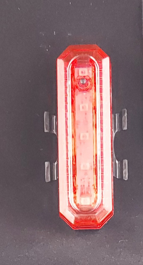 Luz Trasera USB 15 Lumen 4 funciones roja