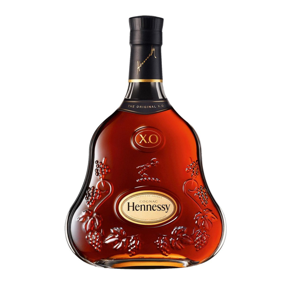 Hennessy Caja con 12 Piezas Cognac XO 700 ml