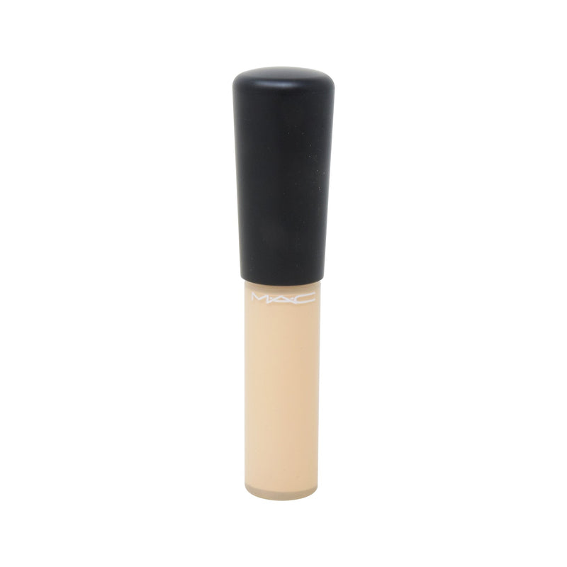 MAC  Corrector Mineralize Concealer Nc15